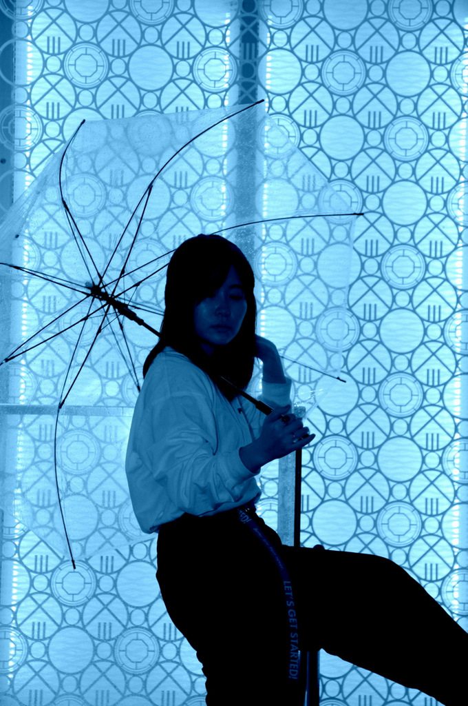 杉山麻衣の雨のポートレート