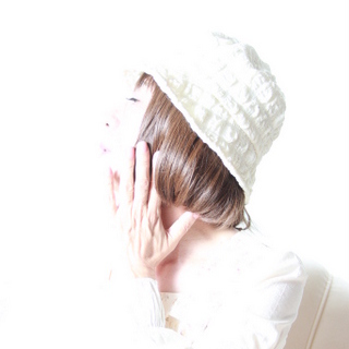 ポスターのような三浦みゆ